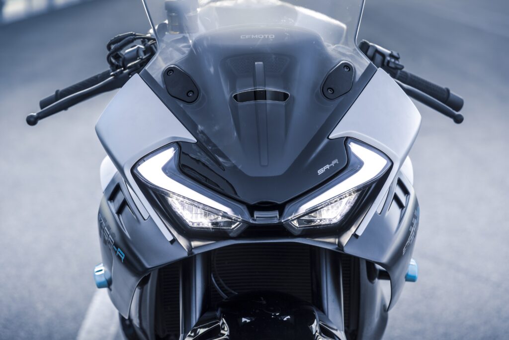 675SR-R_Nebula Black_Details_8